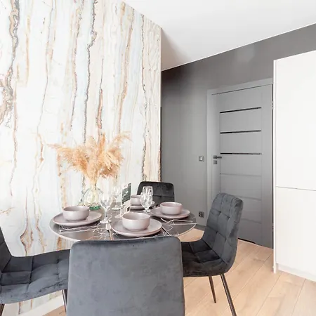 Apartly- Bulvar32, Balkon,widok & Parking * 슈체친