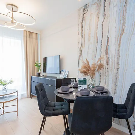 Apartly- Bulvar32, Balkon,widok & Parking 슈체친