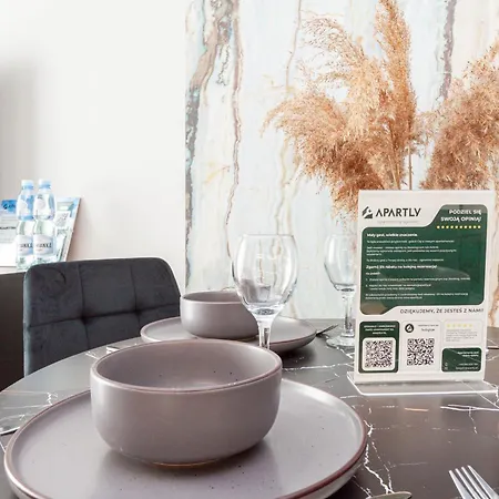 Apartly- Bulvar32, Balkon,widok & Parking * 슈체친